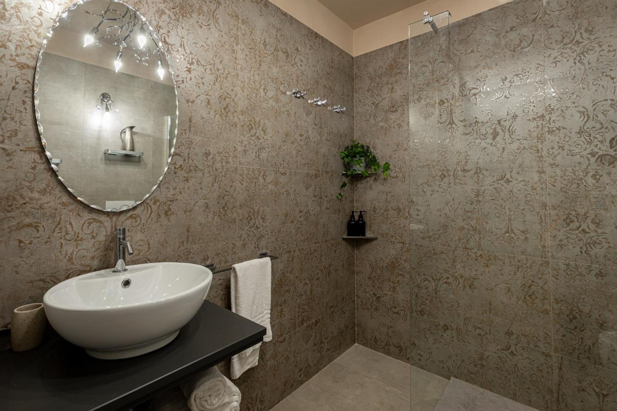 Heritage Miracle Suite Rome Exterior photo